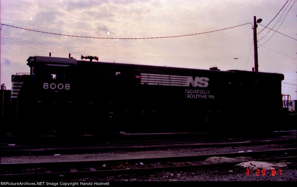 NS 8008